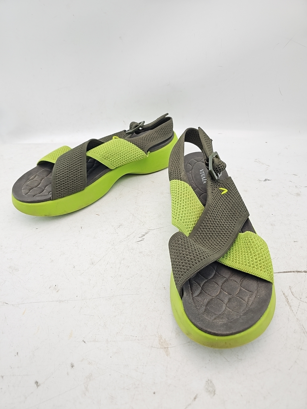 Vivaia Women's Green Knit Platform Sandals Size 43